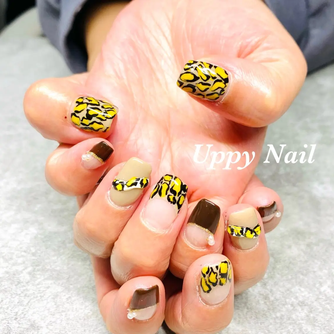 ネイル アニマル柄 ハンドネイル Uppy Nail ukyoのネイルデザイン
