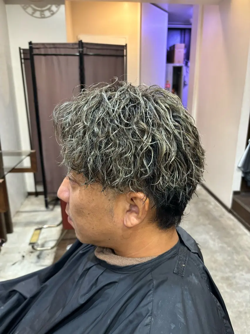 ショート ハイライト カット ヘアカラー メンズ特化 美容師かずまのヘアスタイル
