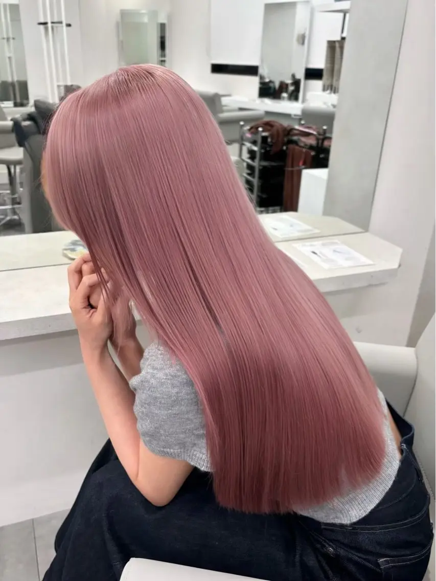 ロング カラー 鈴木 彩音のヘアスタイル