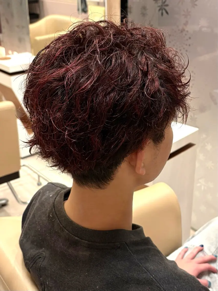 カラー メンズ suzuno／ Ributeのヘアスタイル