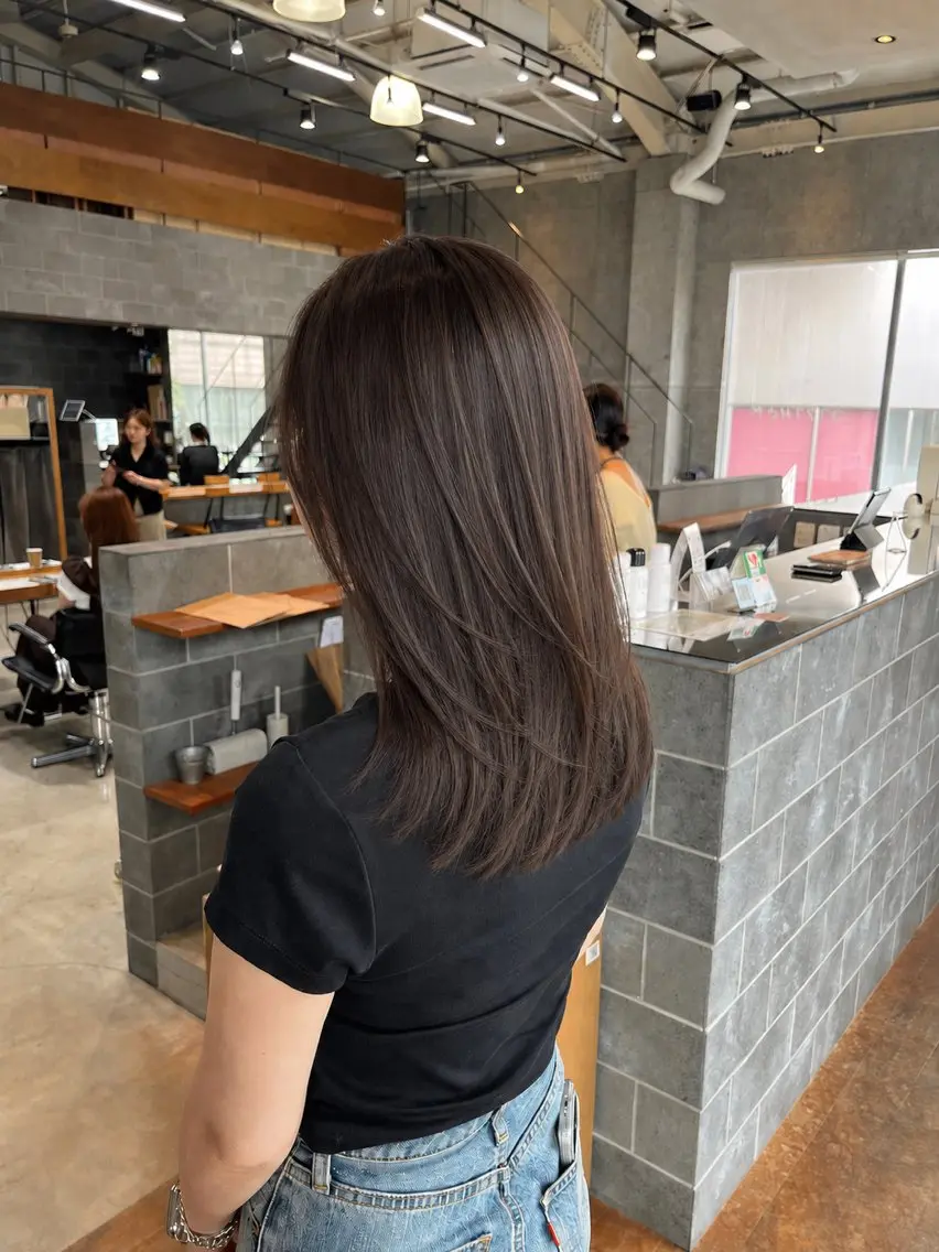 セミロング カラー 髪質改善 レイヤーカット トリートメント ヘアカラー トリートメント ヒラノホナミ 🫧艶髪🫧髪質改善のヘアスタイル