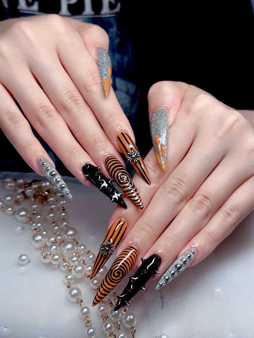 ネイル チークネイル フレンチネイル キラキラネイル 韓国ネイル マグネットネイル ハンドネイル yuuna hbabynailのネイルデザイン