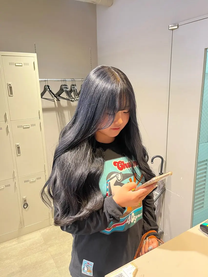 セミロング ヘアカラー トリートメント ヘッドスパ ヘアセット 寒色/ベージュヘア ブリーチありMiOのヘアスタイル
