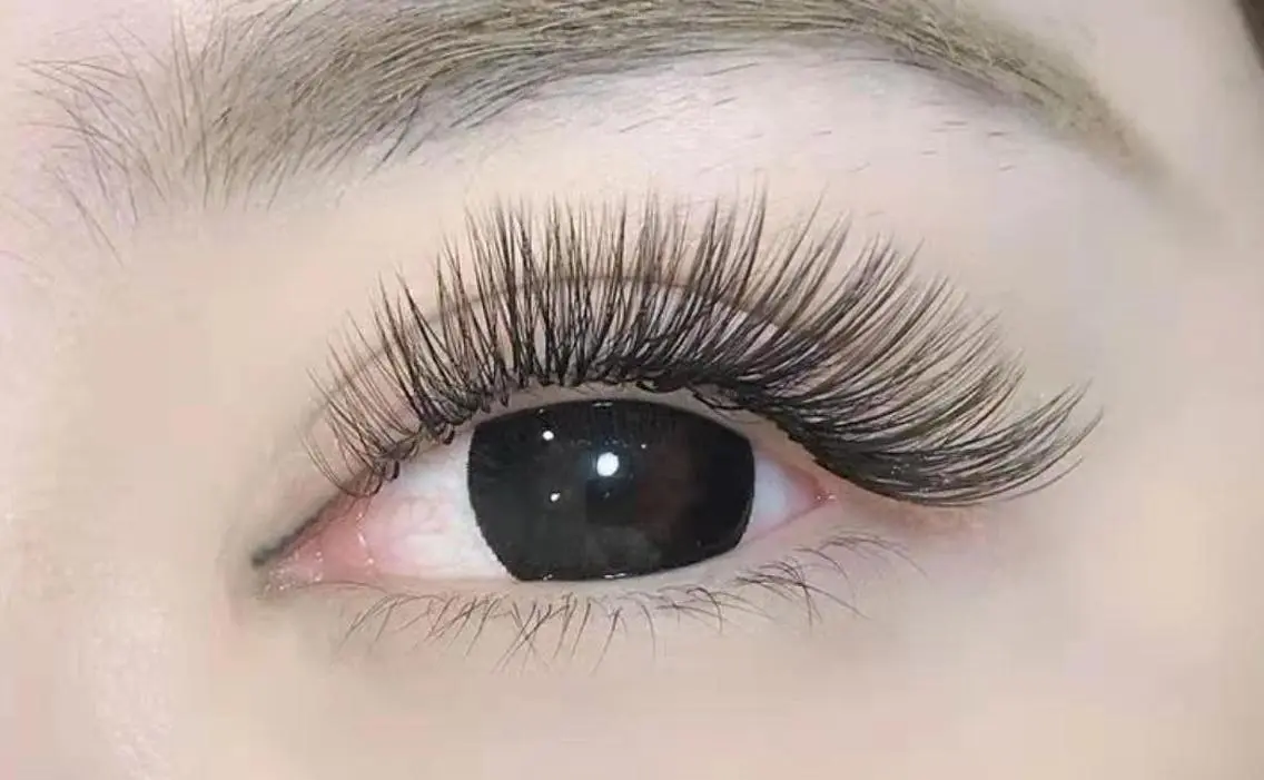 マツエク・マツパ 付け放題 ボリュームラッシュ マツエク Ali Beauty Salon 新小岩のマツエク・マツパデザイン