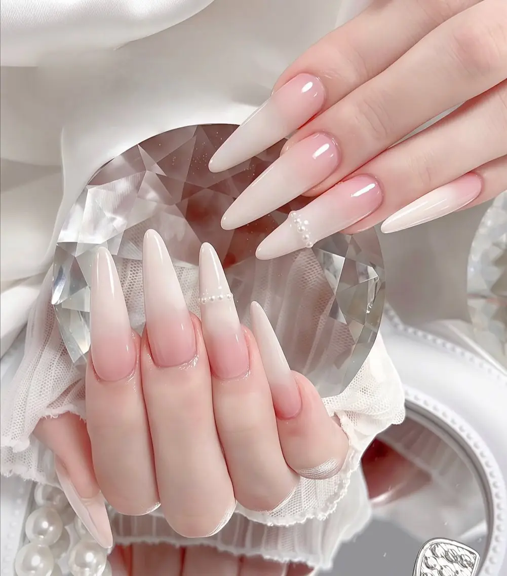 ネイル フレンチネイル ジェルネイル ハロウィン キラキラネイル 韓国ネイル ハンドネイル H.baby Nail Salonのネイルデザイン