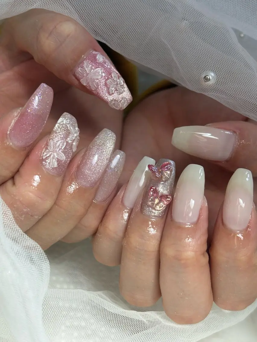 ネイル ハンドネイル フットネイル ✴︎ Delightのネイルデザイン