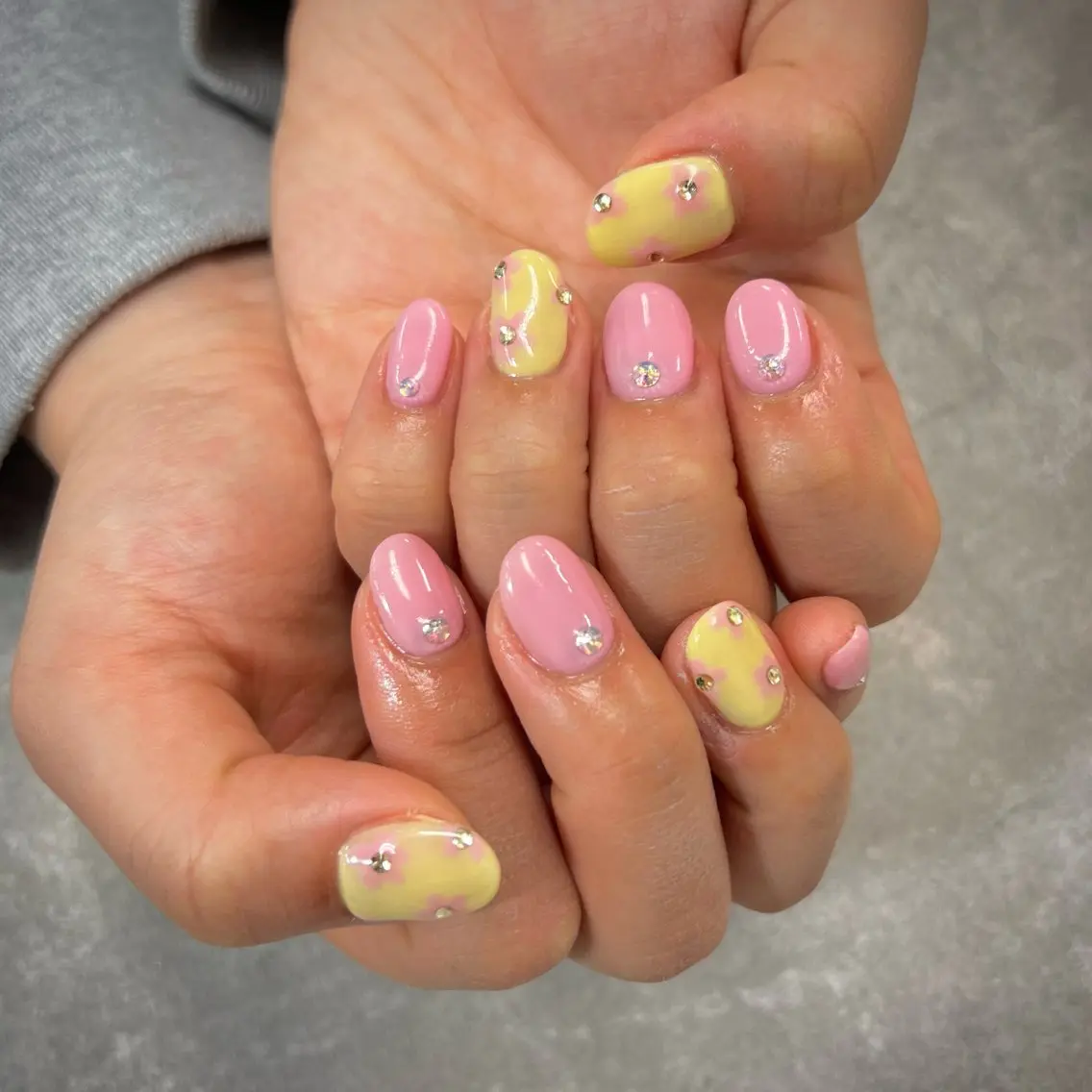 ネイル アートネイル ストーンネイル YAGAWA NAOのネイルデザイン