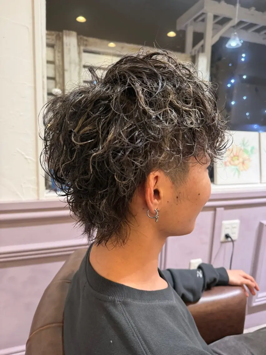 カラー パーマ メンズ メンズハイライト メンズパーマ ハイライトカラー カット ヘアカラー パーマ 内田 隆也のヘアスタイル