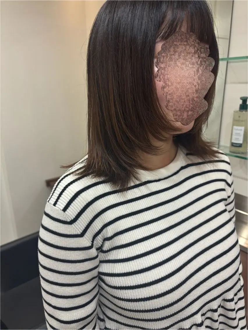 セミロング 顔まわりレイヤー 顔周りカット レイヤーカット 小顔カット TONI&GUY速寿 勇希のヘアスタイル