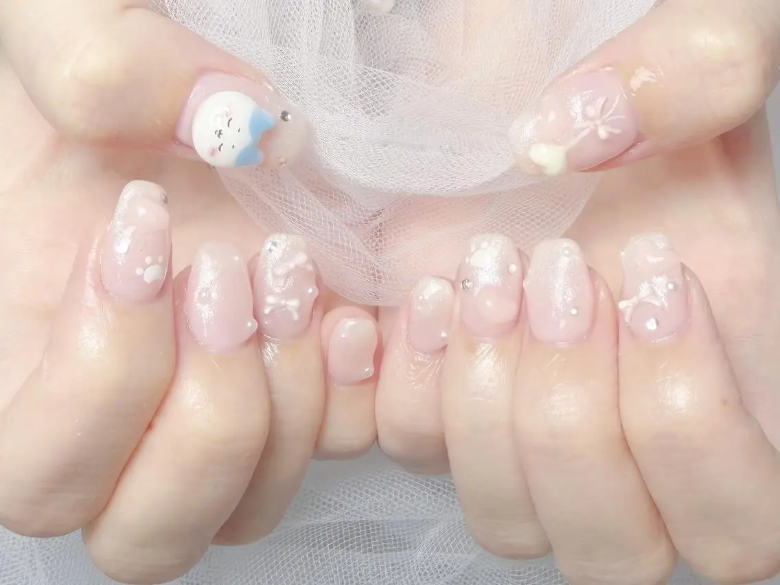 ネイル オーロラネイル 長さ出し フレンチネイル ガーリー キラキラネイル 🎀まゆ 🪽🐾のネイルデザイン