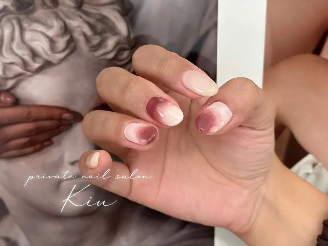 ネイル ジェルネイル ミラーネイル ニュアンスネイル オフィスネイル ショートネイル kiu nailsalonのネイルデザイン