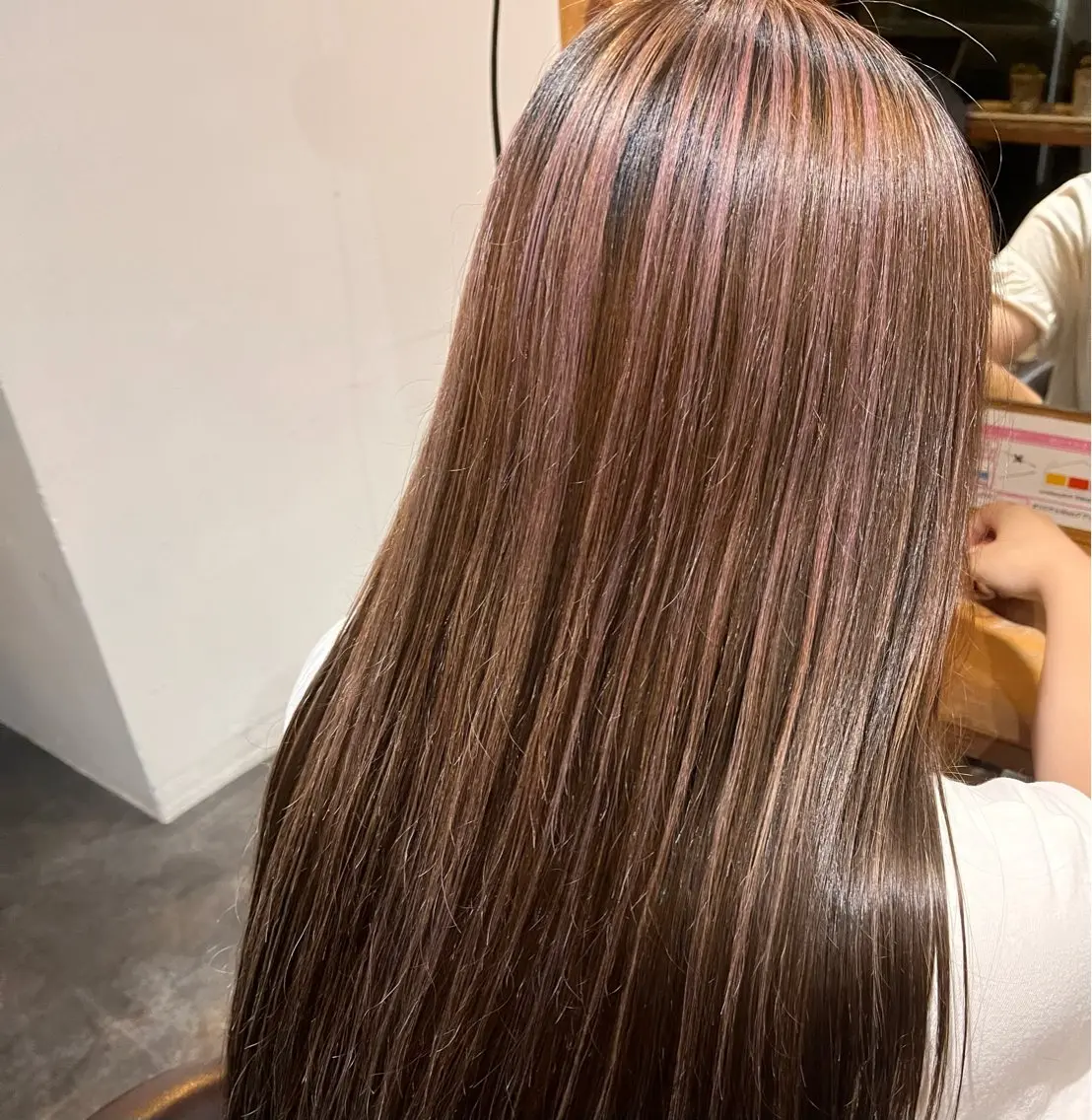 ロング カラー ピンクカラー ヘアカラー 佐藤 聖音のヘアスタイル