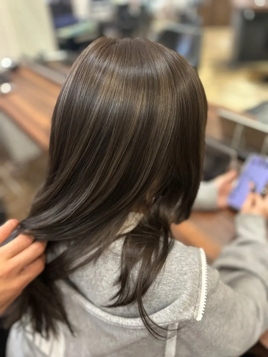 ロング カラー シールエクステ バレイヤージュ ベージュカラー ブリーチ ケアブリーチ ヘアカラー トリートメント 大阪梅田/レイヤー/ ハイライト/yuuのヘアスタイル
