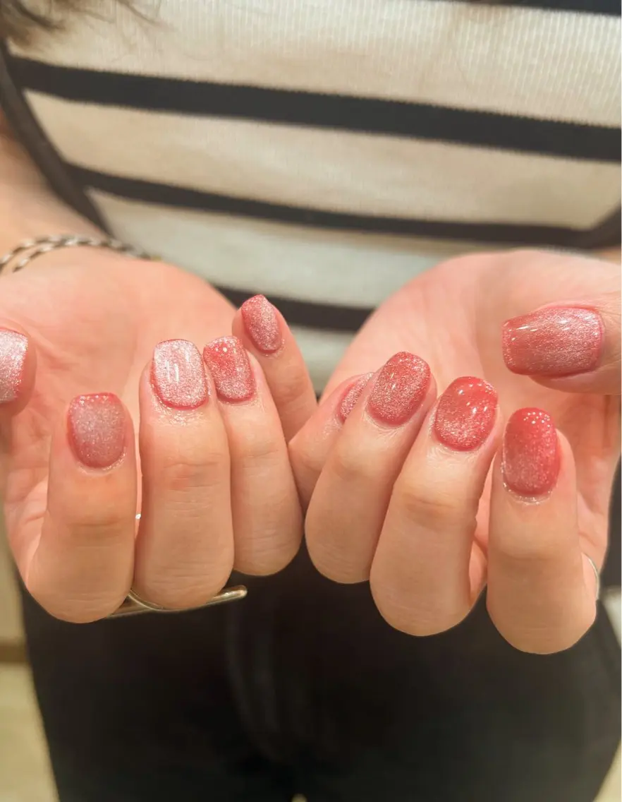 メンズ ネイル マグネットネイル 赤色 ハンドネイル ヘアメイクネイリスト hidemi中目黒のヘアスタイル