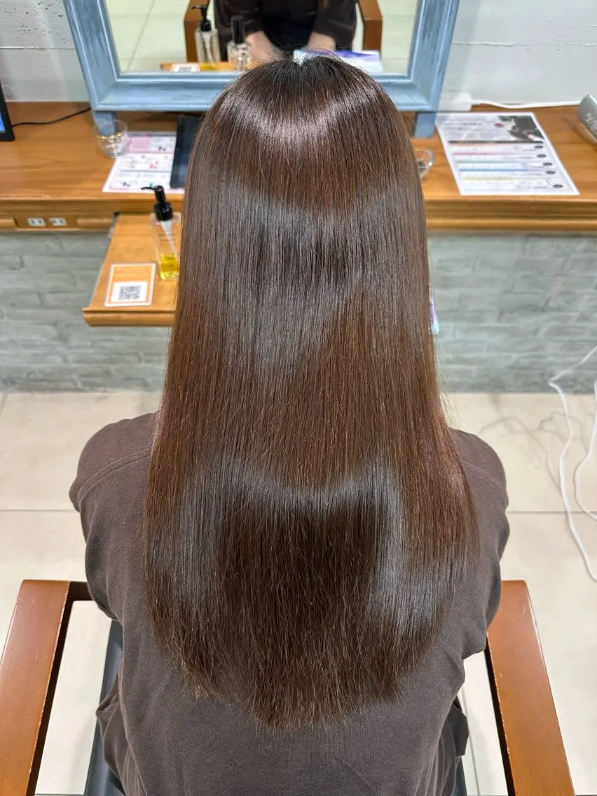 【🎀コテで巻ける艶髪ストレート🎀】   🫧広がりやくせが気になる方にオススメ🫧 ➕トリートメント✨️の写真