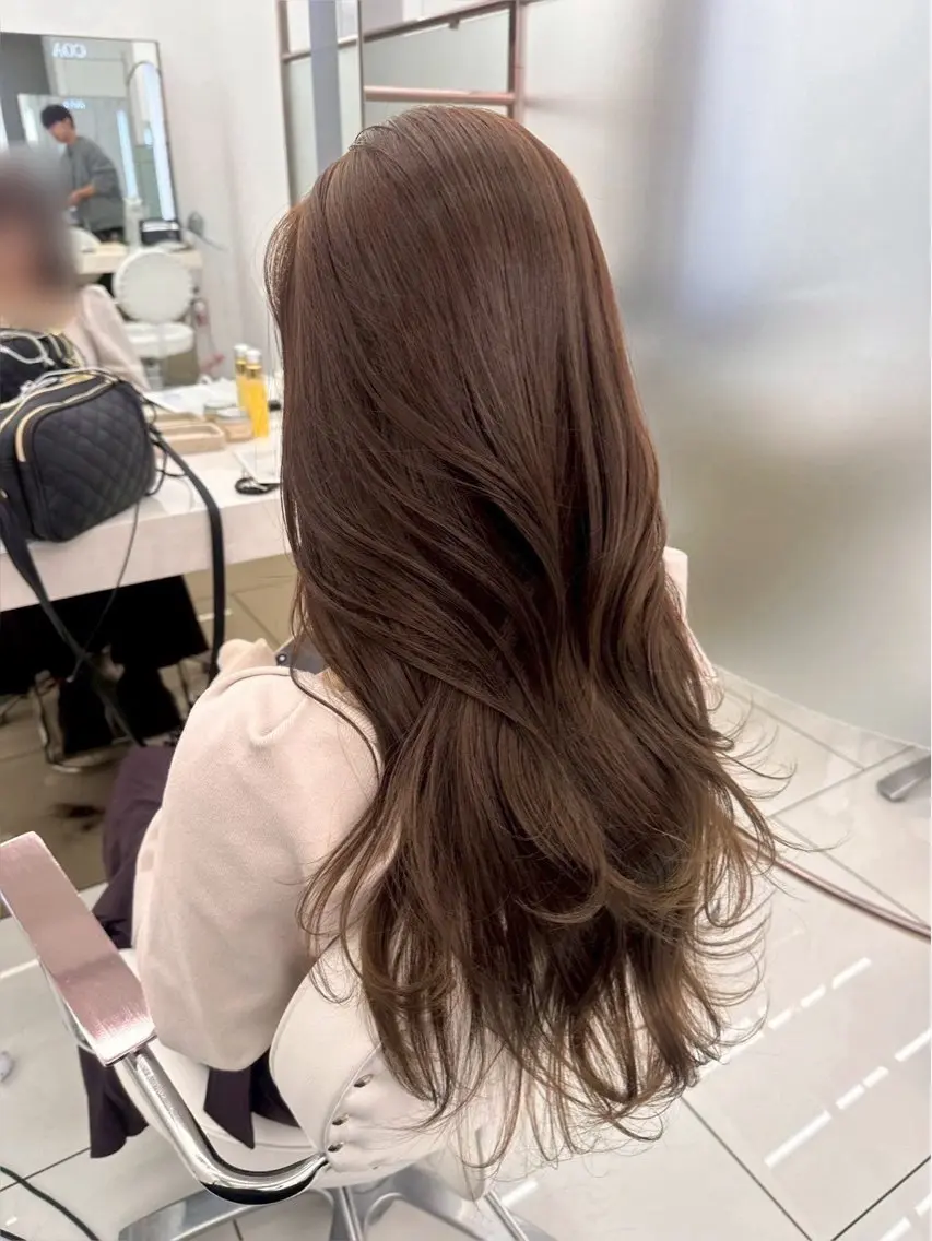 セミロング カラー 上品ヘア✖️艶髪 𝑅𝐼𝐾𝑈のヘアスタイル