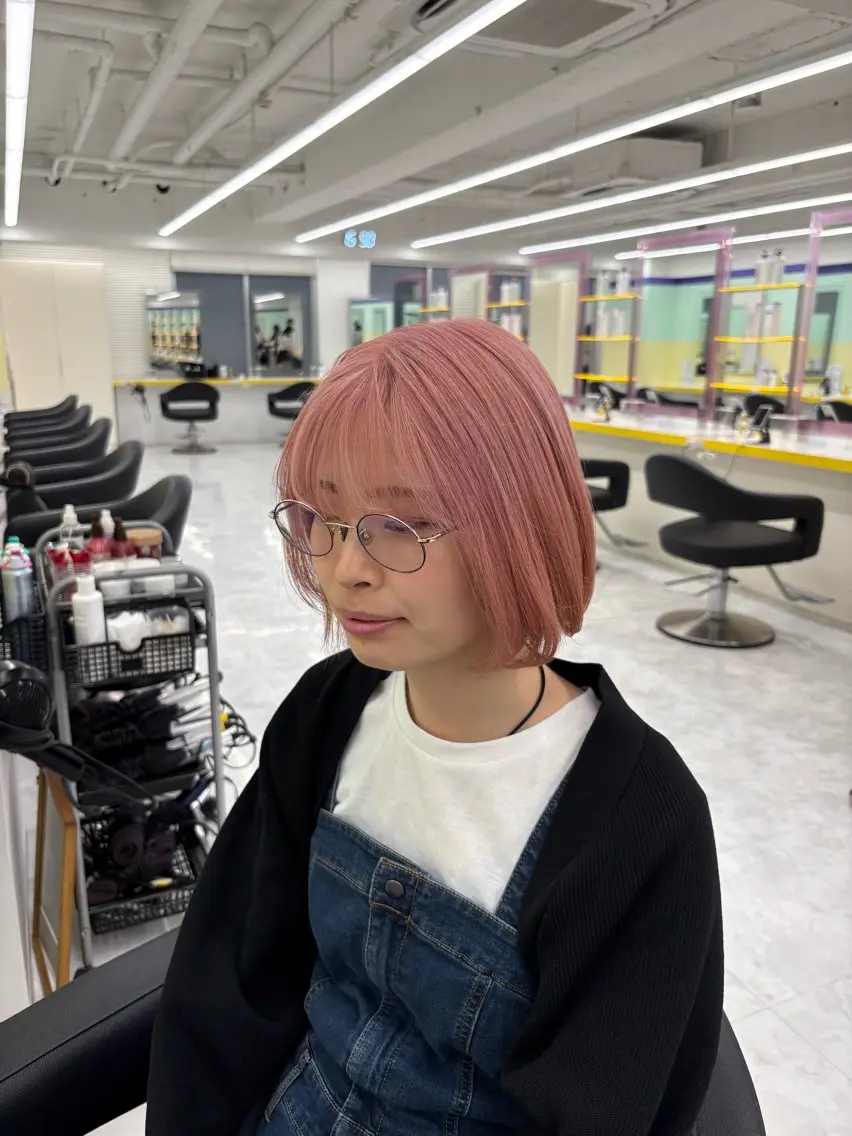 ショート カラー ヘアカラー ハイトーン 横浜💞ミオのヘアスタイル