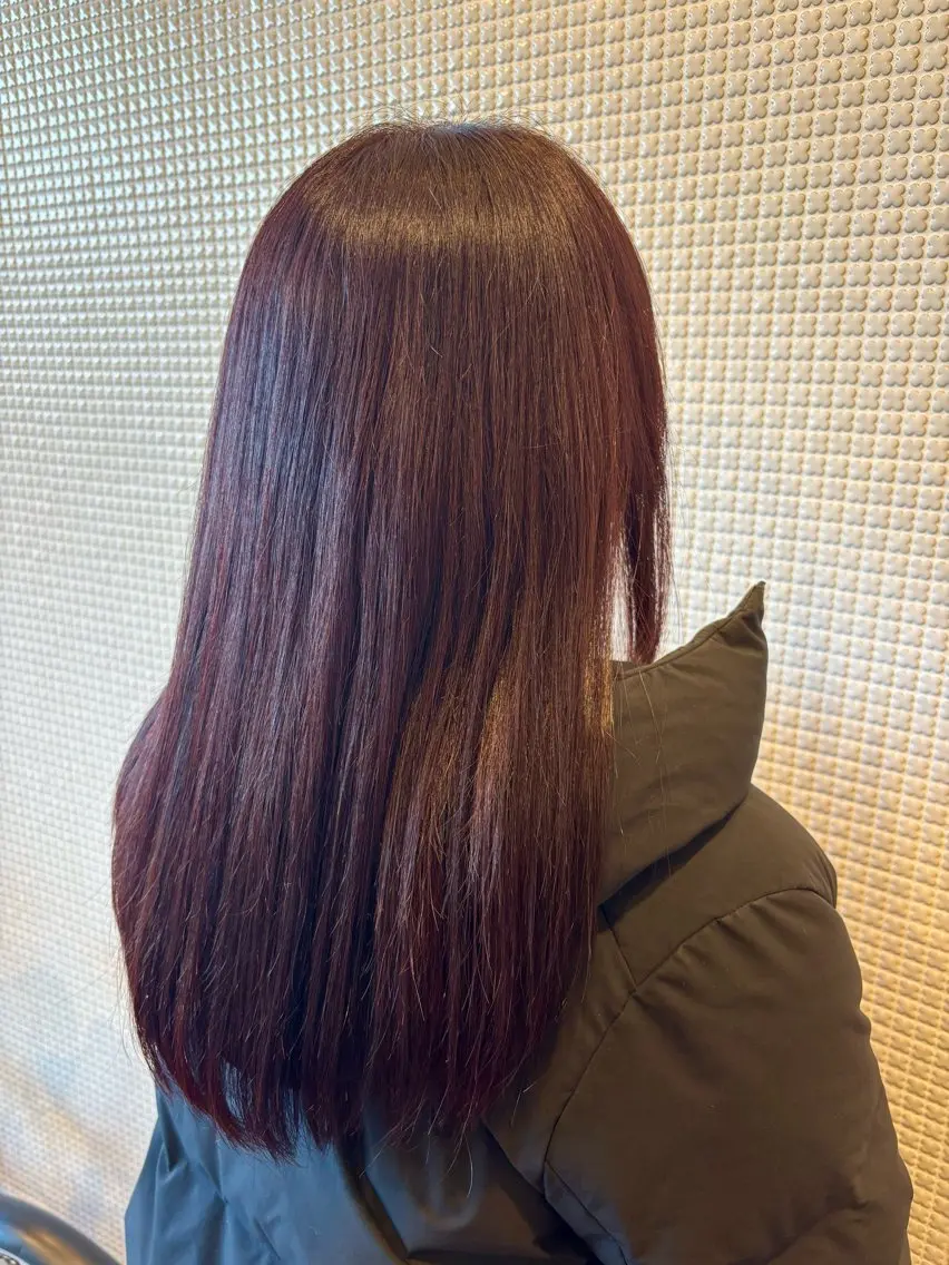 ロング カラー 榧木 萌香のヘアスタイル