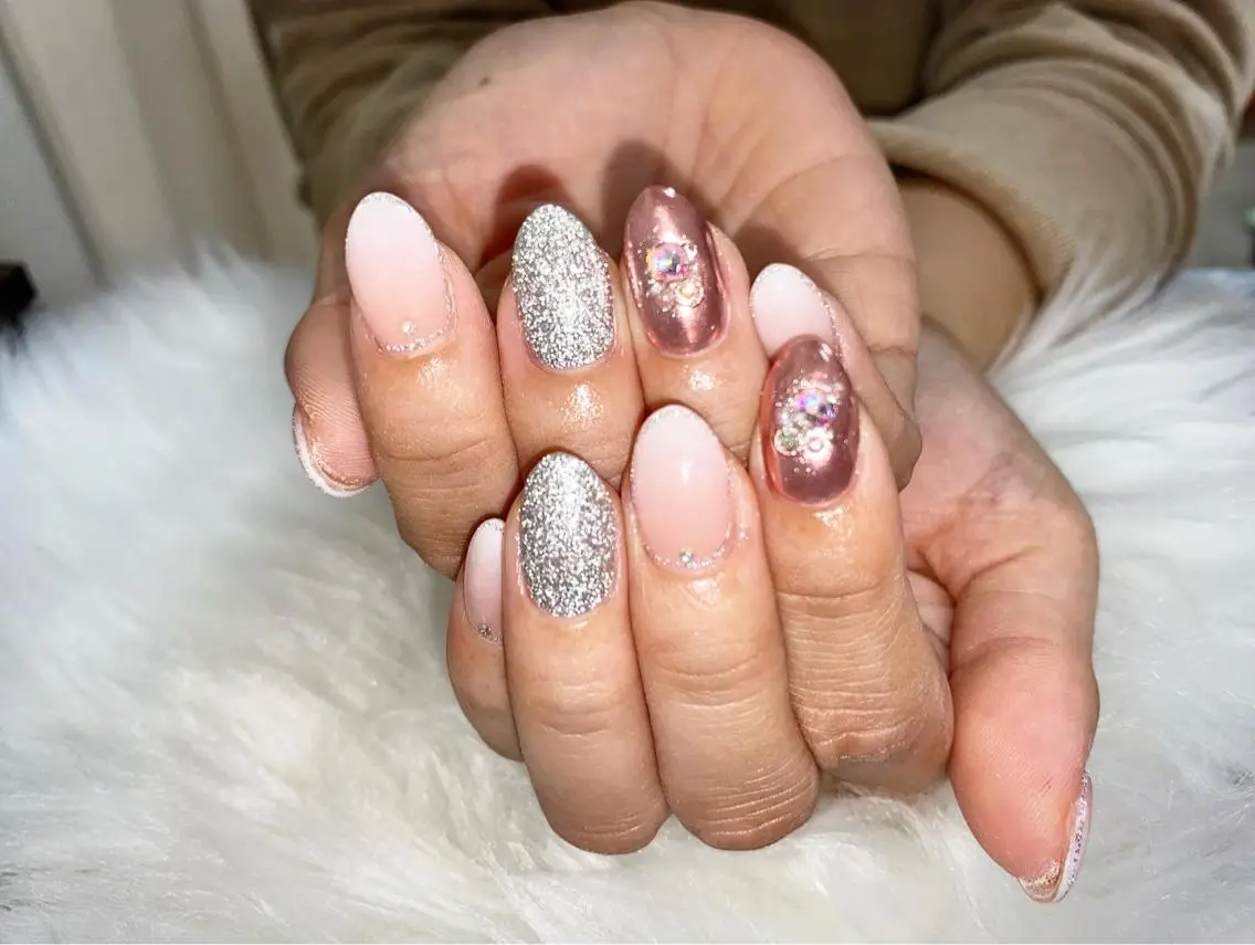 ネイル フラッシュネイル キラキラネイル ハンドネイル P. nailのネイルデザイン