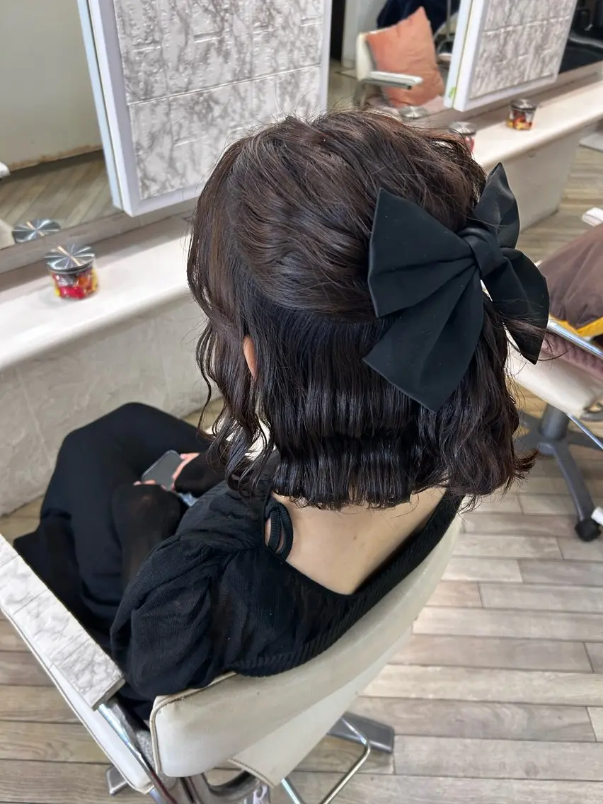 ショート ヘアアレンジ ハーフアップ ヘアセット konomi⛓🩶 カラー/ヘアアレンジのヘアスタイル