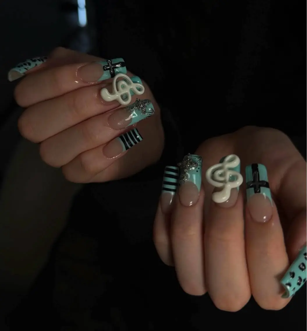 ネイル ハンドネイル Rinaky Amee Nailのネイルデザイン