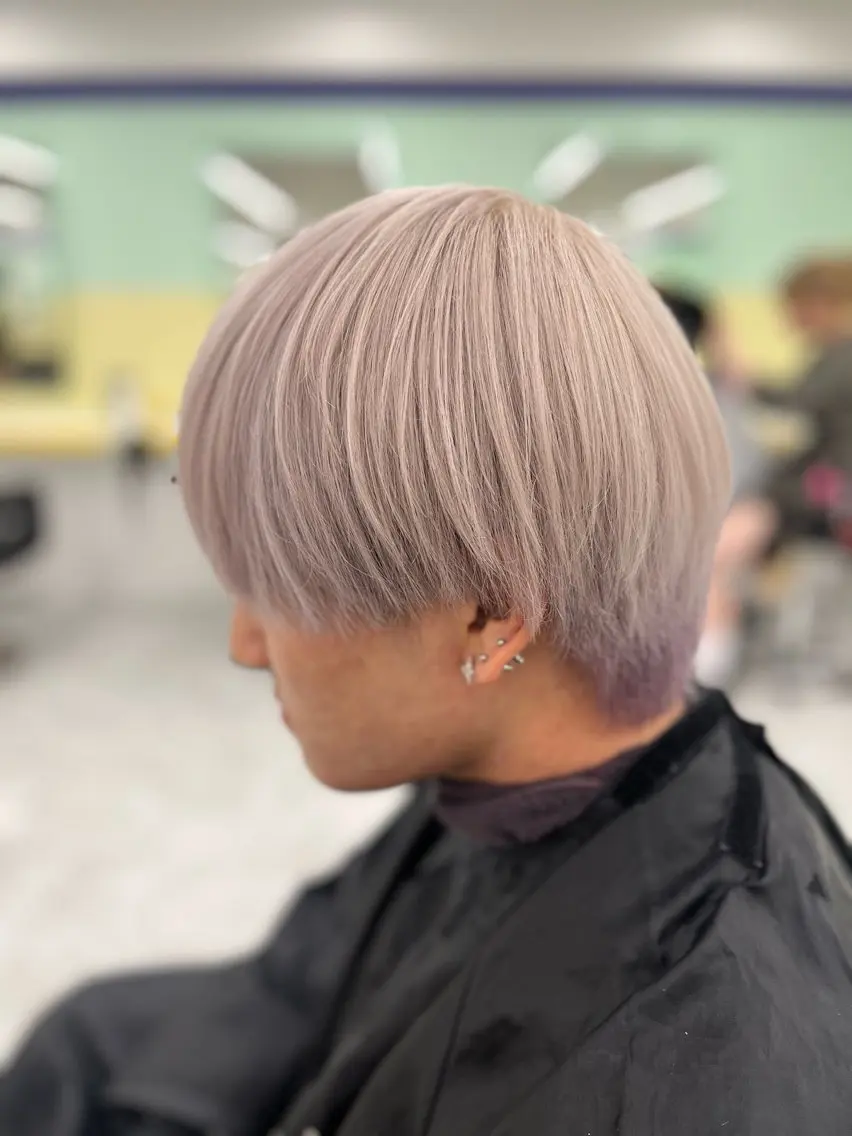 ロング カラー ヘアカラー トリートメント ハイトーンカラー 🦄レイヤーカットのヘアスタイル