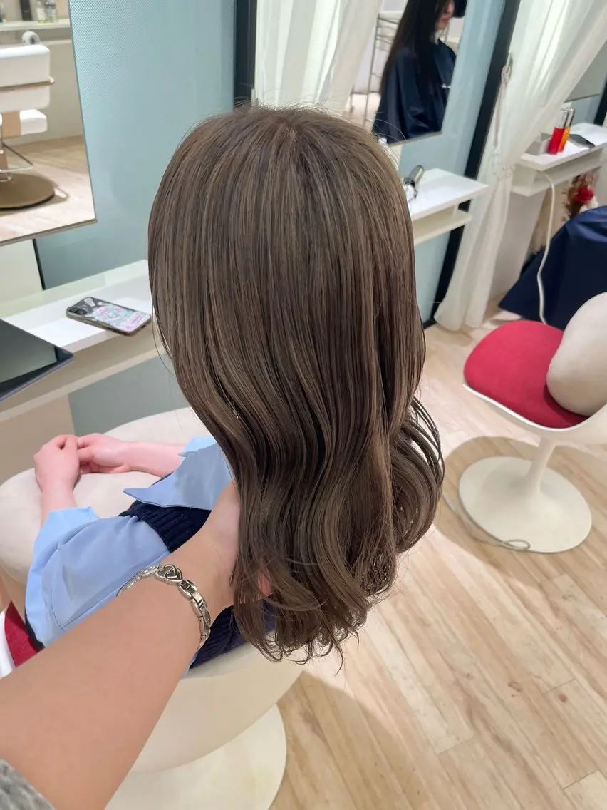 セミロング カラー ヘアカラー ParveMix / 山本 玲南🫧🪽のヘアスタイル