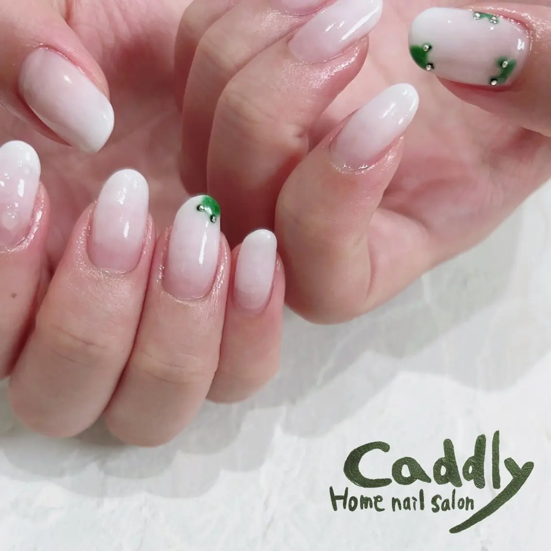ネイル 持ち込み caddly naoのネイルデザイン
