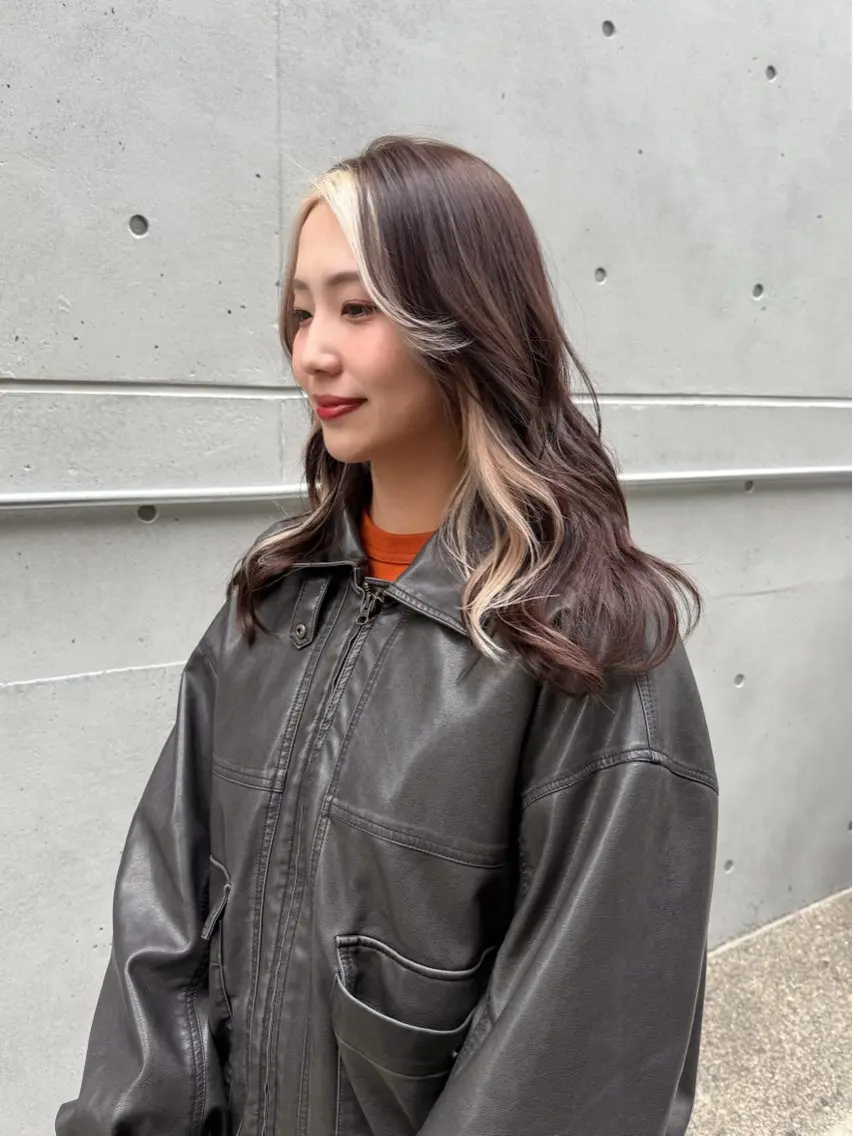 セミロング カラー ミストバング ブリーチ フェイスフレーミング 顔周りカット カット ヘアカラー トリートメント 幣 あや乃 /レイヤーカットのヘアスタイル