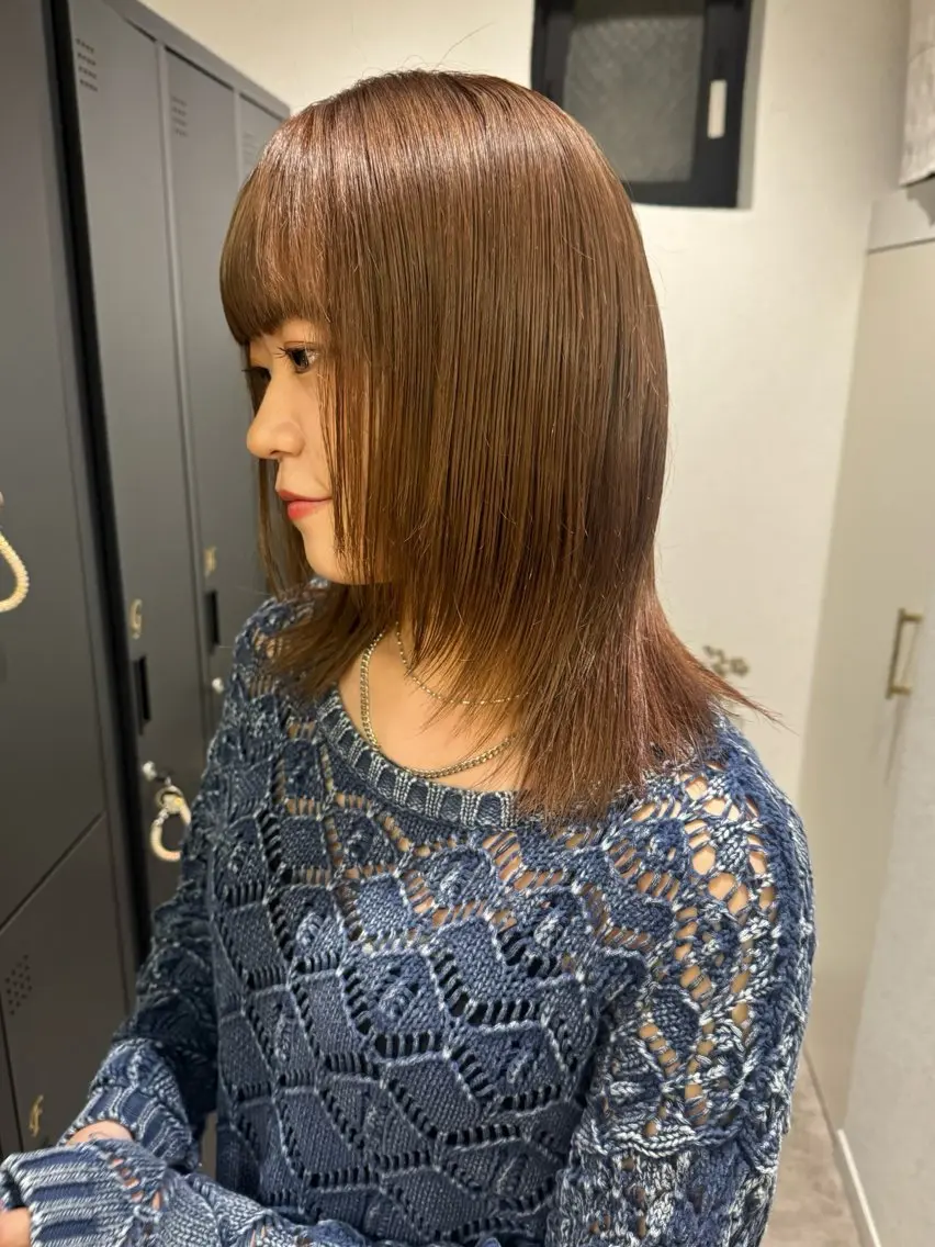 ミディアム カラー ベージュカラー ブリーチ ブラウンカラー ダブルカラー ブリーチなしカラー ヘアカラー トリートメント 縮毛矯正/シール エクステ/艶髪ひふみのヘアスタイル