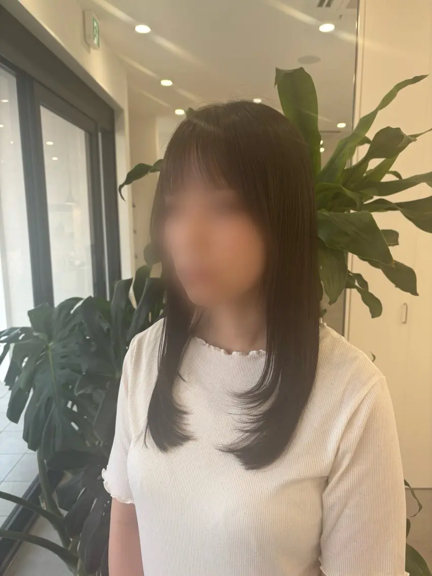 ロング レイヤーカット カット 彦坂 優月のヘアスタイル