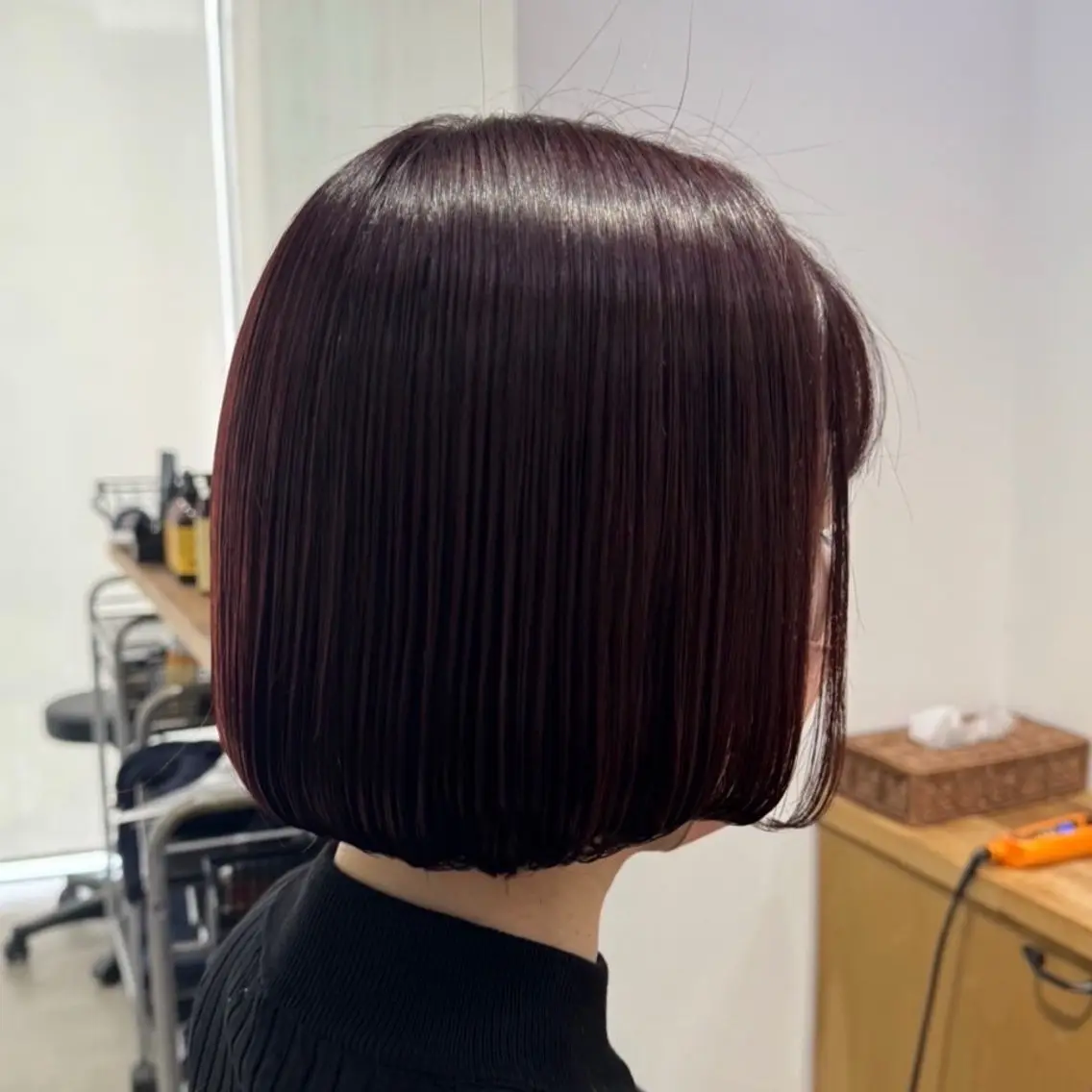 ショート カラー カシス ピンクカラー ヘアカラー トリートメント 安岡美咲✂︎ 艶カラー/髪質改善のヘアスタイル