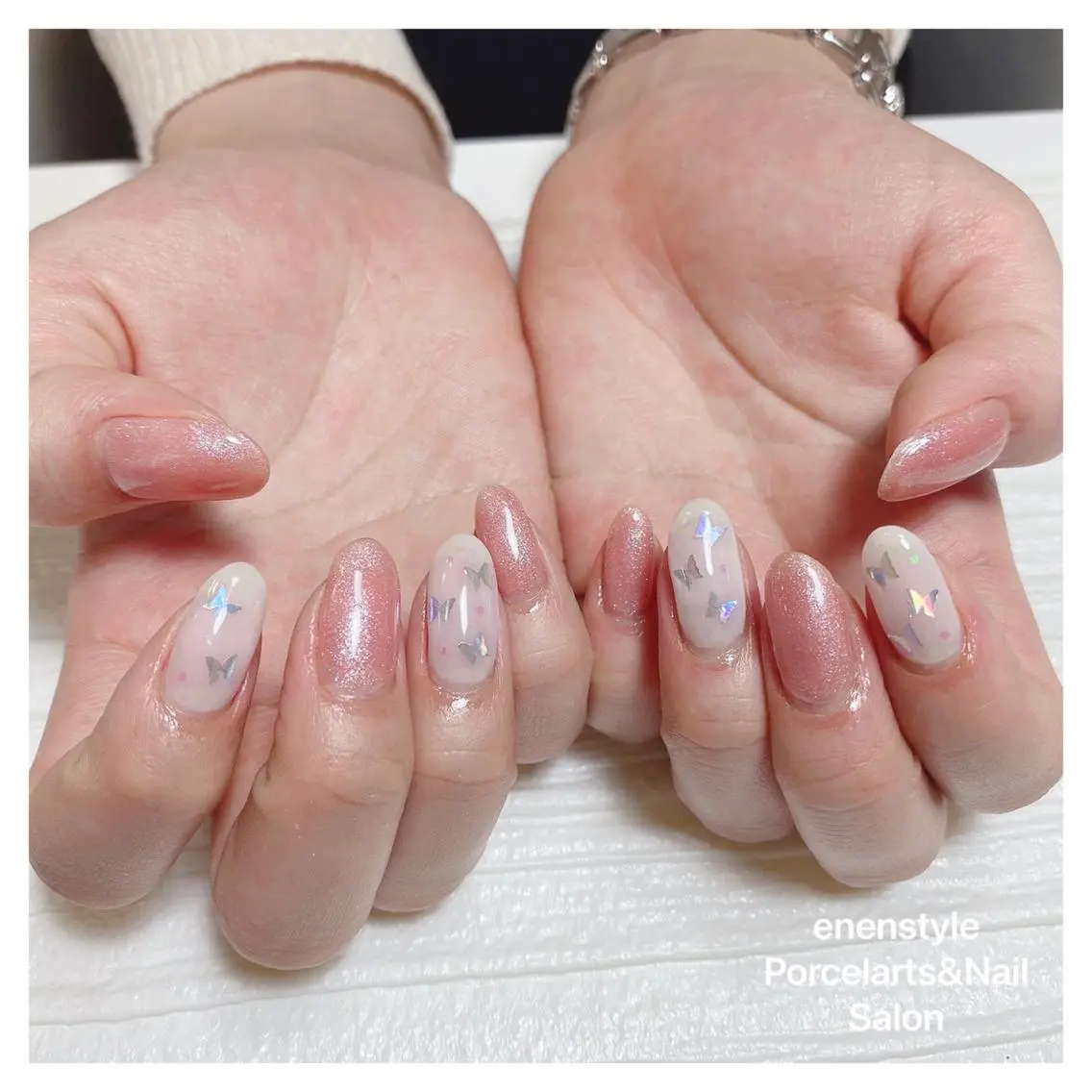 ミディアム ネイル ハンドネイル 🐾enen style 🐾のネイルデザイン