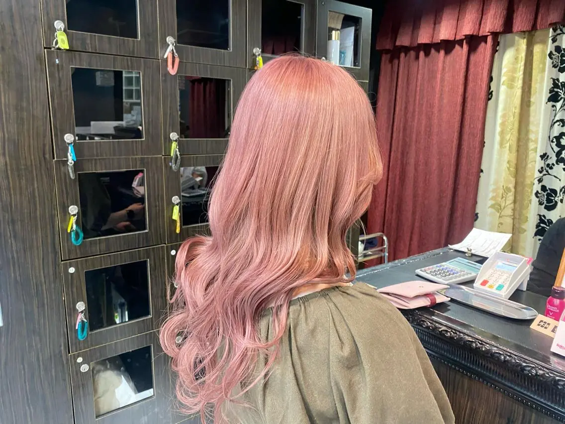 ロング カラー アッシュ ピンクカラー ヘアカラー グレージュ達人/赤み 消し/ブリーチ/岩崎のヘアスタイル