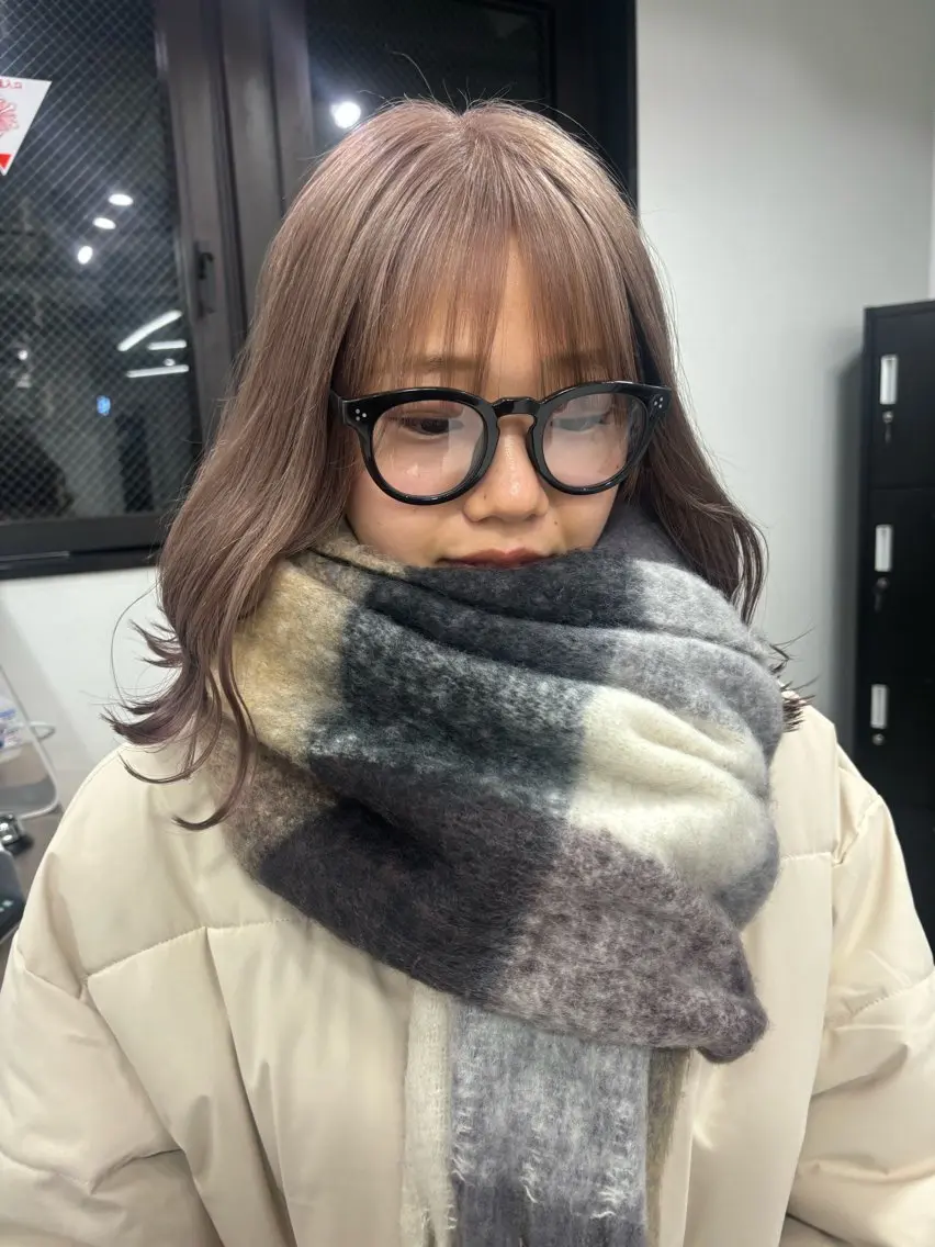 セミロング カラー グレージュ ミルクティーグレージュ ヘアカラー トリートメント Maya川越/ エクステ/ハイトーンのヘアスタイル