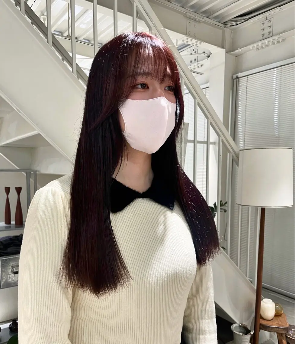 ロング カラー ヘアカラー 林 千聖のヘアスタイル