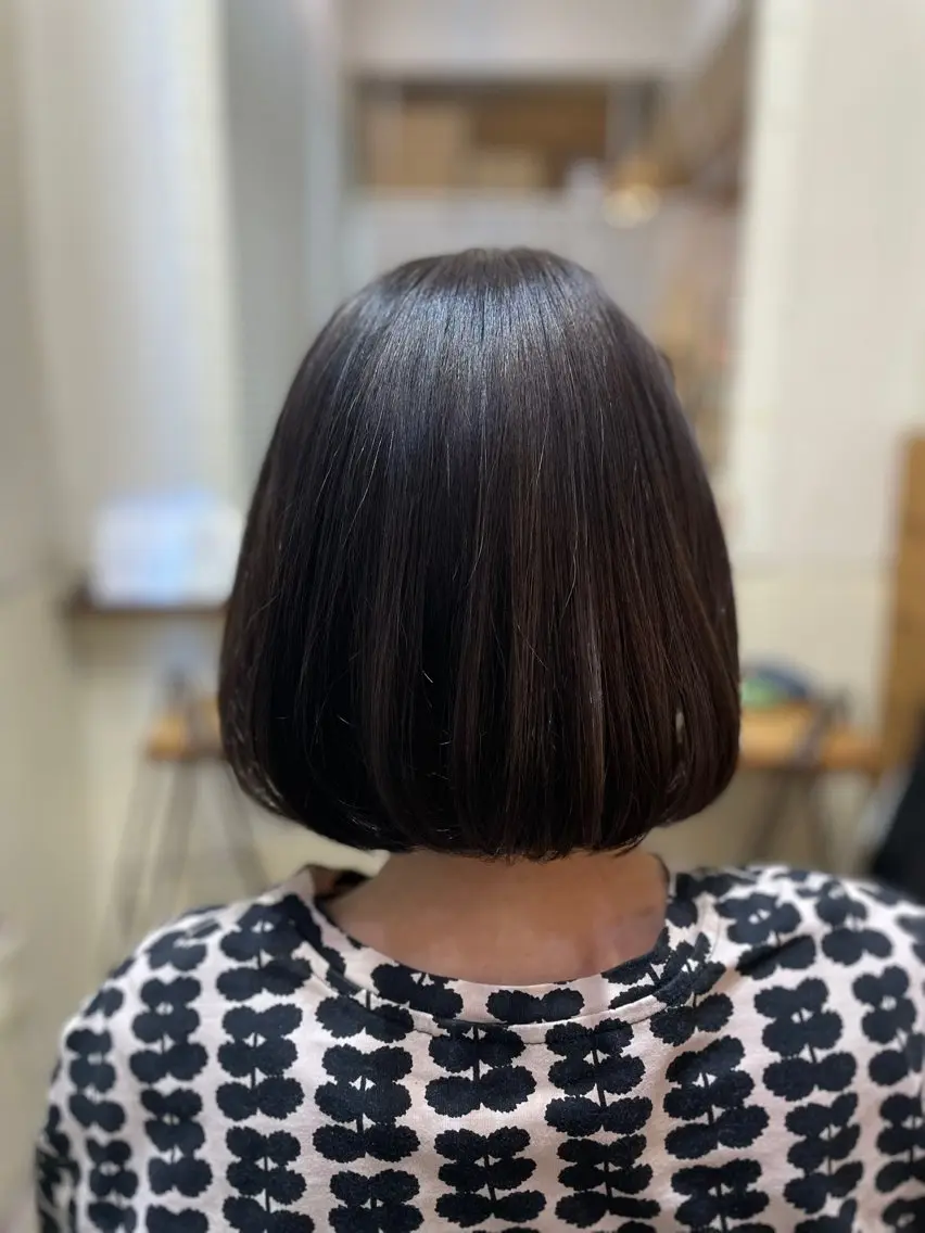 ショート ヘアカラー 茅野 あゆ美のヘアスタイル