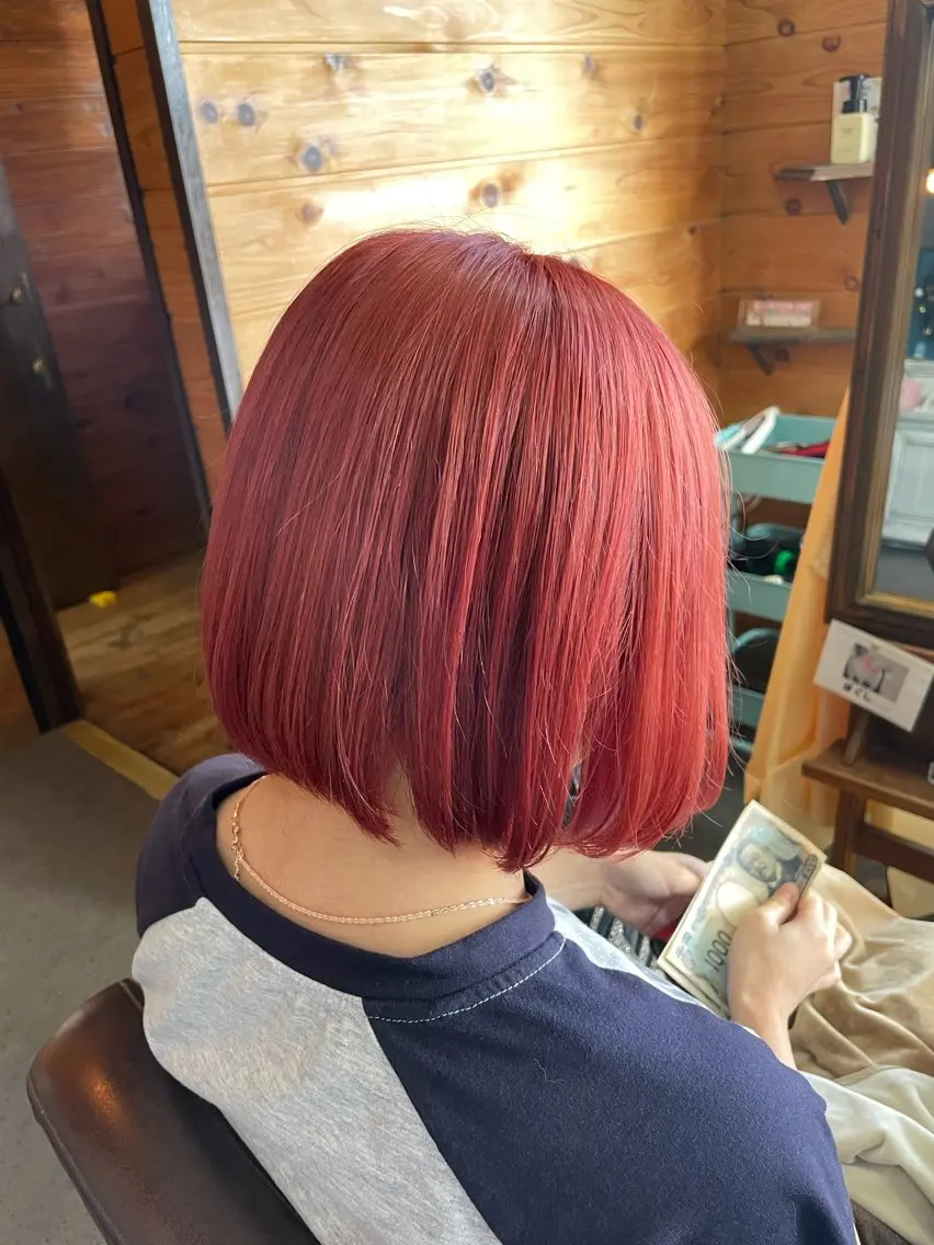 ミディアム カラー ブリーチ カシス レッドカラー 小島 直哉のヘアスタイル