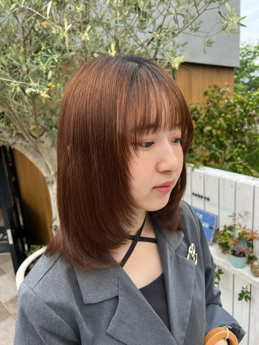 セミロング 顔周りカット 吉田 咲樹のヘアスタイル
