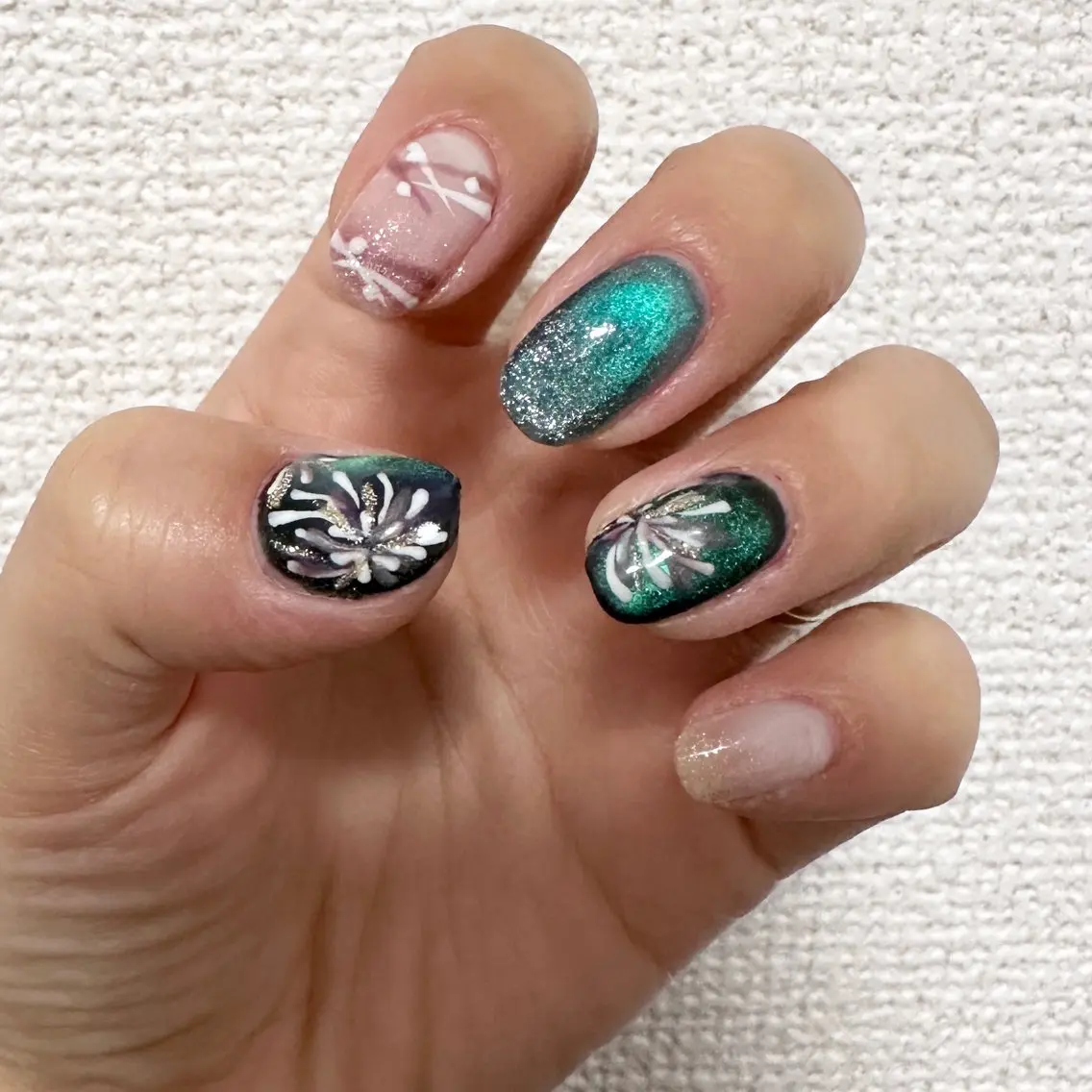 ネイル ハンドネイル 津幡 奈々のネイルデザイン