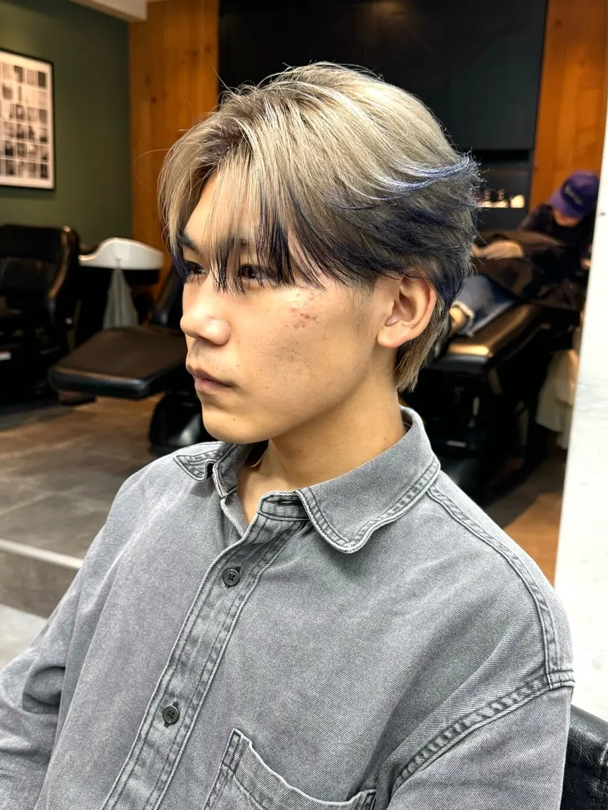 カラー メンズ 黒髪 ブルーカラー ブルーブラック カット ヘアカラー シャドウパーマ/ 波巻パーマYu-Kiのヘアスタイル