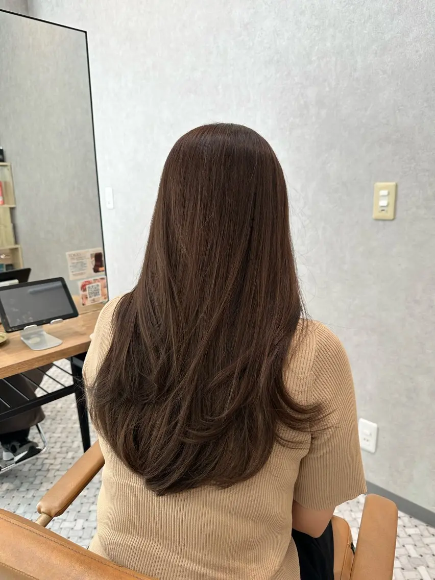 ロング カラー ヘアアレンジ ベージュカラー ブリーチ ショコラベージュ 透明感カラー ブリーチなしカラー REONA🪽✨薬院 レイヤーカット🫧のヘアスタイル