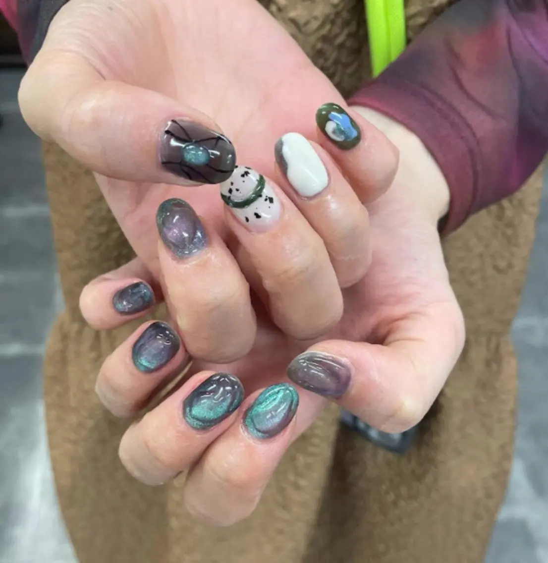 ネイル アートネイル ジェルネイル マグネットネイル ミラーネイル ニュアンスネイル ハンドネイル nailstudio eviz新宿店のネイルデザイン