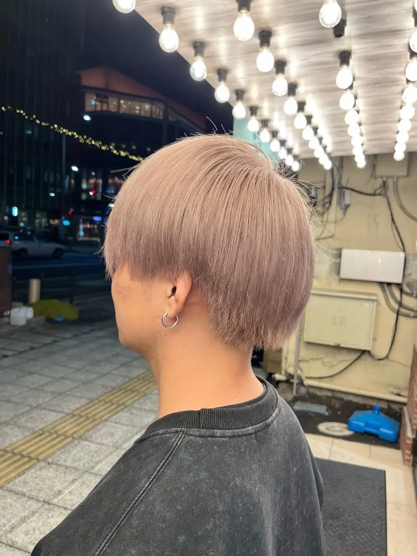 カラー ベージュカラー ホワイトベージュ ヘアカラー 吉原葵/ハイトーン /インナーカラーのヘアスタイル