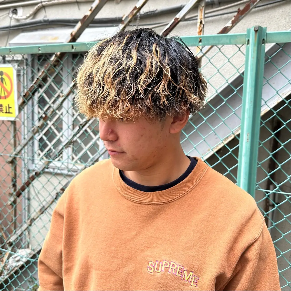 ショート カラー パーマ メンズ パーマ職人 渡邊　優雅のヘアスタイル