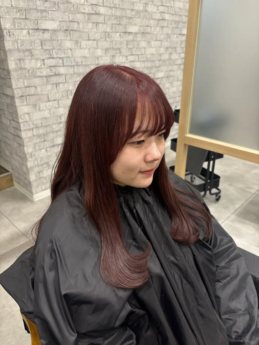 ロング カラー レッドカラー 顔まわりレイヤー 顔周りカット レイヤーカット ⠀ ゆうかのヘアスタイル
