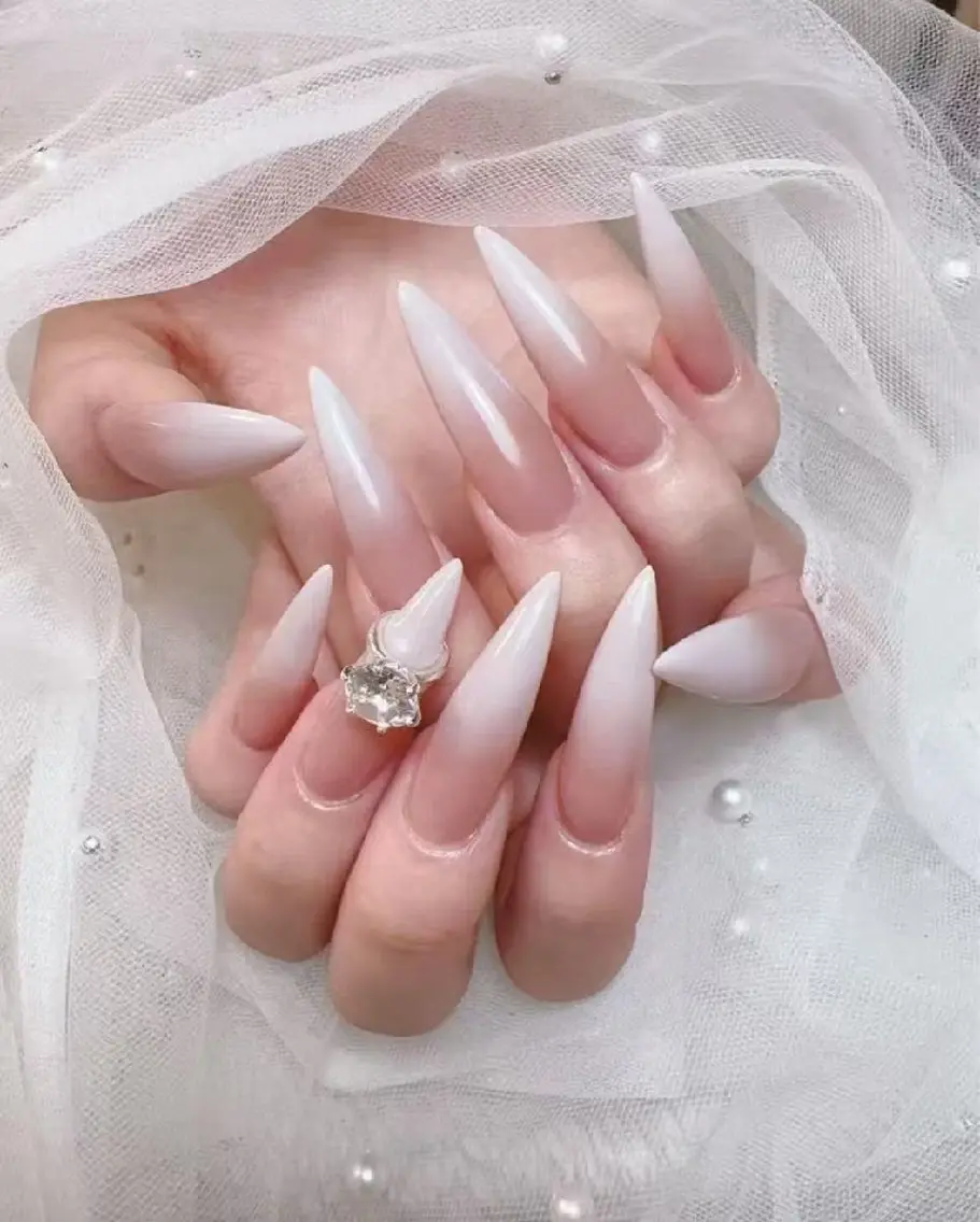 ネイル io nail  心斎橋⚜️半額セールのネイルデザイン