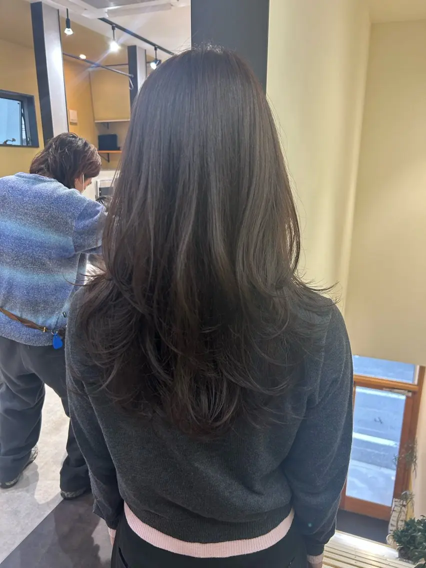 ロング カラー レイヤーカット カット ヘアカラー トリートメント hubhair レイヤー/透明感のヘアスタイル