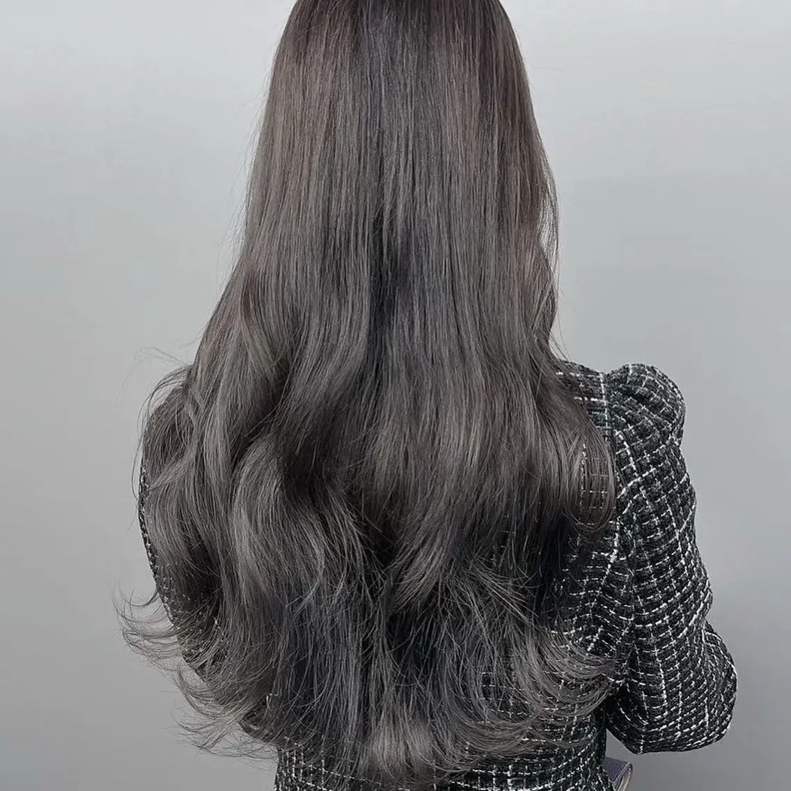 ロング カラー 透明感カラー グレージュ/あいのヘアスタイル