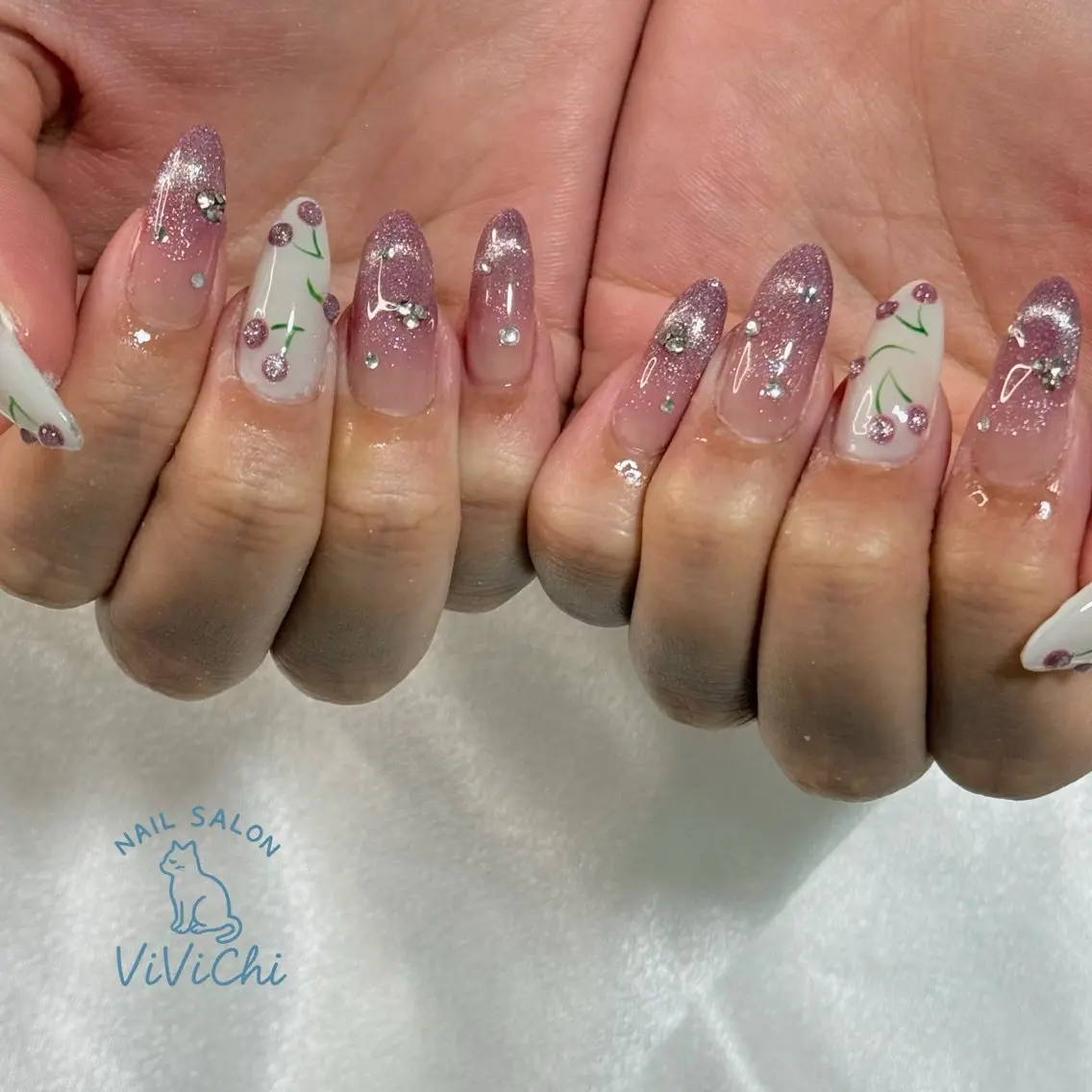 ネイル ハンドネイル ViViChi 梨帆のネイルデザイン